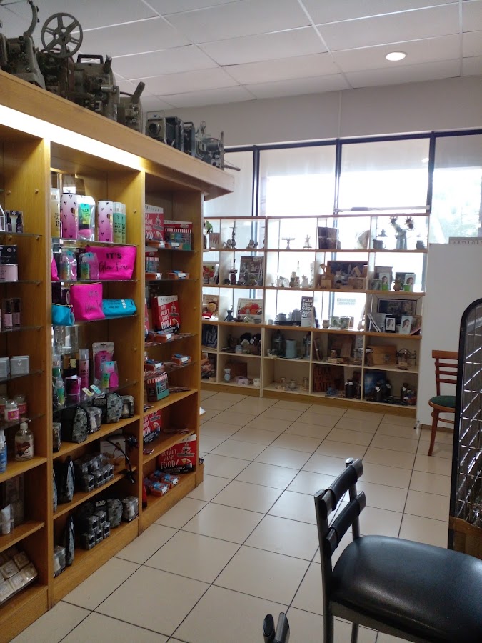 E Coetzee Pharmacy / Apteek — photo 2